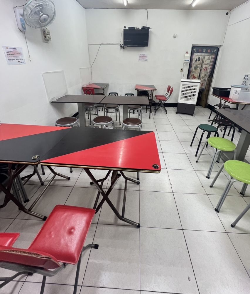店面內用區